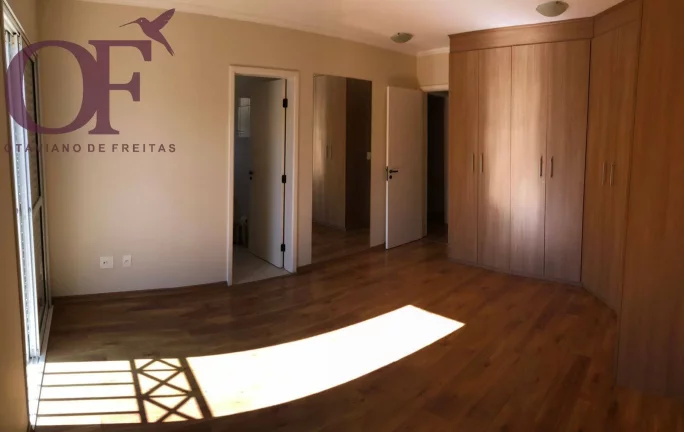 Imagem Casa Condomínio Chácara das Palmeiras - 4 Quartos - 160m² - Jundiaí/SP