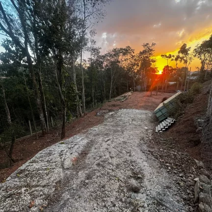 Imagem Terreno sensacional com documentação em ordem, rua asfaltada e localizado a 10 minutos do Centro de Atibaia