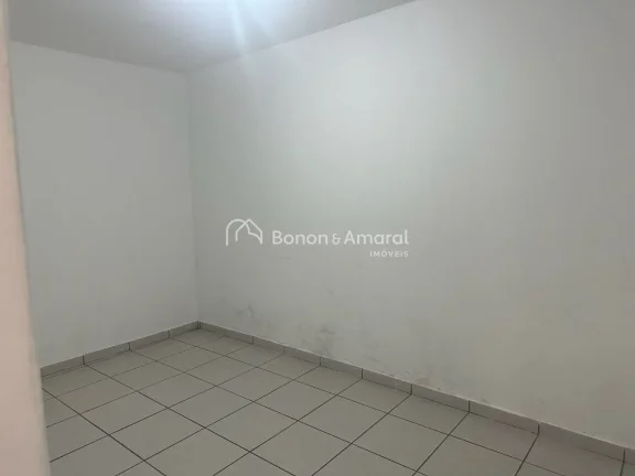 Imagem Casa para locação no bairro Taquaral em Campinas/SP. Na parte superior, living para 2 ambientes, 3...