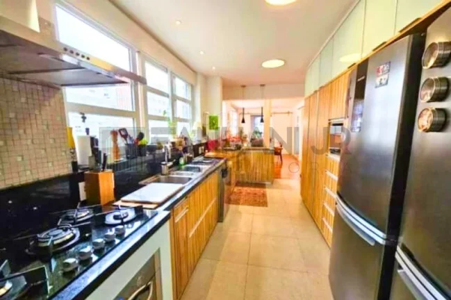 Imagem Imperdível Apartamento de Luxo à Venda em Jardim Paulista, São Paulo-SP: 3 Quartos, 3 Suítes, 4 Salas, 4 Banheiros, 3 Vagas de Garagem, 282m²!