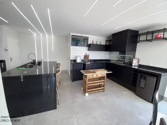 Imagem Casa Moderna com 4 Suítes, Piscina, Pertinho da Praia em Condomínio Fechado de Alto Padrão à Venda em Peruíbe.