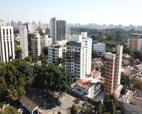 Imagem VILA MARIANA SOFISTICADO APARTAMENTO 285,00 M ÁREA ÚTIL 4 SUÍTES 3 SALAS AMPLAS 6 VAGAS DE GARAGEM DEPÓSITO PRIVATIVO EM FRENTE A PRAÇA E CIMEMATECA