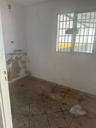 Imagem Terreno de 300m² localizado em Santo André, SP, ideal para projetos comerciais ou de investimento.