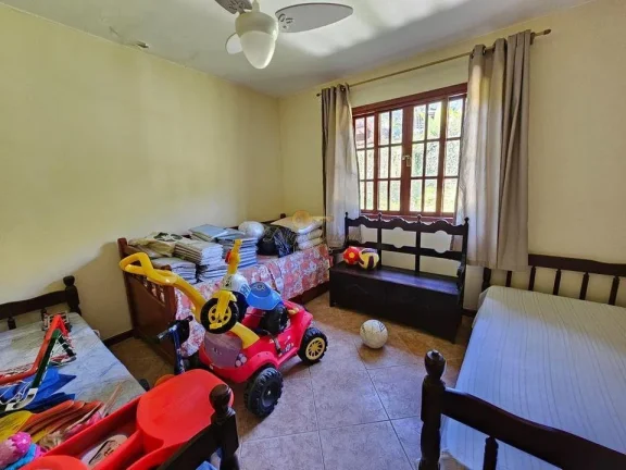Imagem Casa em Condomínio para Venda em Teresópolis / RJ no bairro Vale Alpino