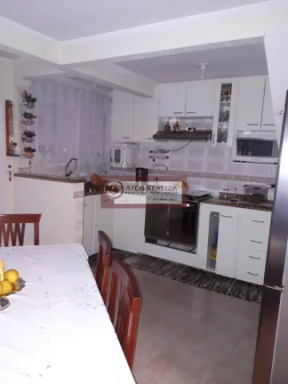 Imagem Excelente Sobrado a venda no Campo Grande - SP, C/3 dormitórios, 1 suíte, 3 banheiros, 4 vagas de garagem cobertas.