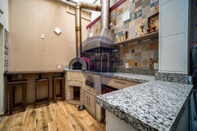 Imagem Imperdível! Casa à venda em São Paulo-SP, bairro Ipiranga, 3 quartos, 1 suíte, 2 salas, 3 banheiros, 4 vagas, 114m².