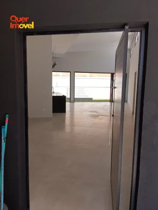 Imagem Casa de luxo em condomínio à venda em Bonfim Paulista-SP: 4 quartos, 4 suítes, 2 salas e 260m² de área.