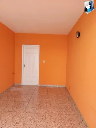 Imagem Casa a venda no Centro de Tatuí a 200m da praça da Matriz.