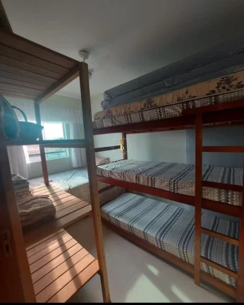 Imagem Casa com piscina em Guaratuba(Coroados) para Venda, 150 metros do mar, com vista para o mar.