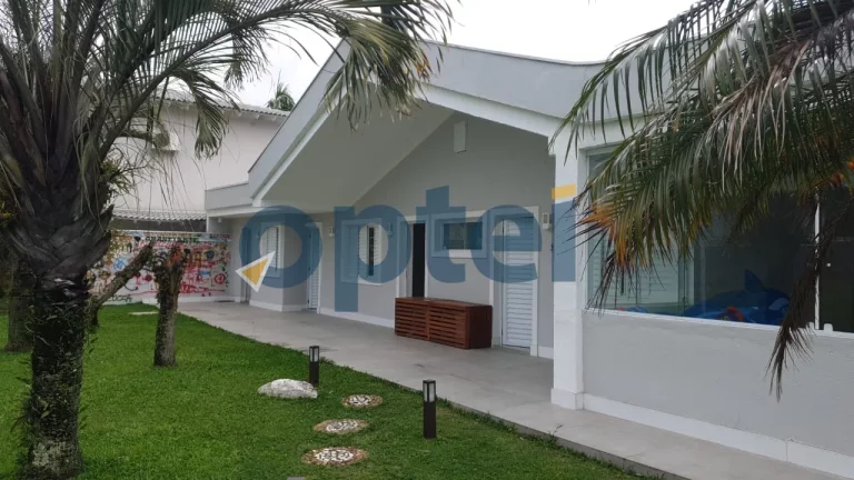 Imagem Casa com 7 dormitórios (5 suítes) campo de futebol no Jardim Acapulco no Guarujá - SP para locação ou venda