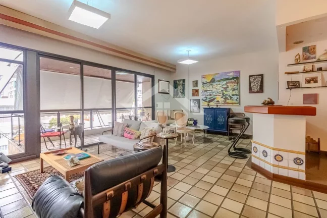 Imagem VENDO - 3 QUARTOS - BOTAFOGO