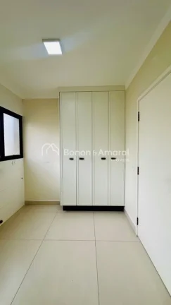 Imagem Em uma das ruas mais desejadas do Cambuí, este apartamento único oferece o privilégio de ocupar u...