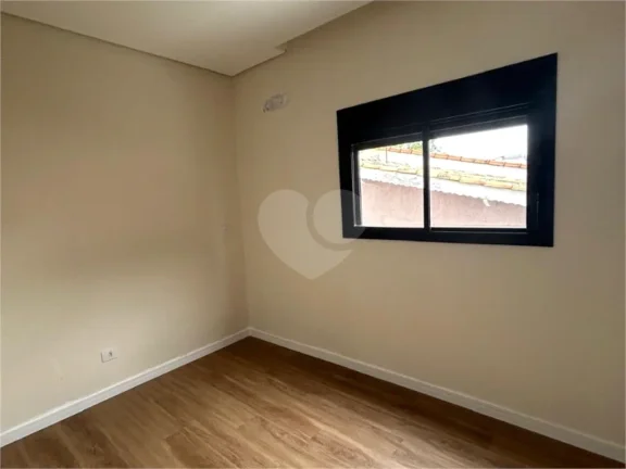 Imagem Sobrado à venda com 3 quartos, sendo 3 suítes, em Vila Yara, Osasco - SP