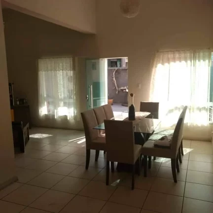 Imagem LINDA CASA PROXIMO AO CENTRO DE NOVA FRIBURGO.