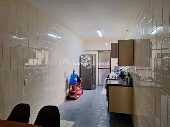 Imagem Localizado em um dos endereços mais nobres da cidade, este apartamento no Edifício Praia da Barra ...