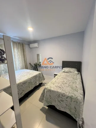 Imagem Apartamento com 02 dormitórios, 01 banheiro e 01 vaga de garagem, localizado na Meia Praia em Navegantes - Adriano Carpes Imóveis vende