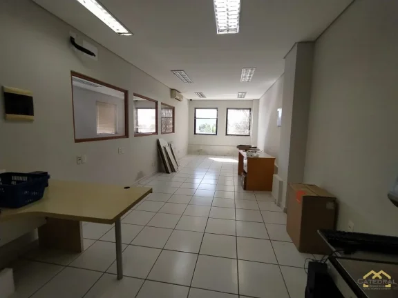 Imagem Salão Comercial com 300m² - Locação no Centro de Jundiaí