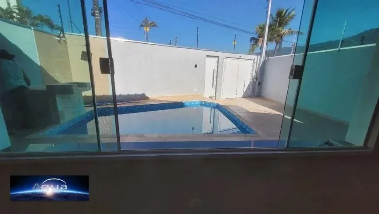 Imagem Casa para Venda em Praia Grande, Solemar, 4 dormitórios, 1 suíte, 2 banheiros, 3 vagas