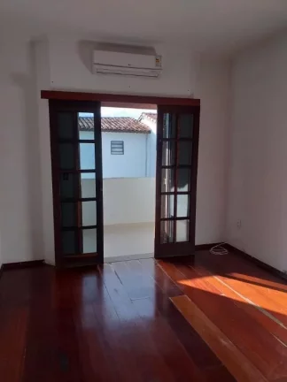Imagem Sobrado com 3 dormitórios à venda, 167 m² por R$ 900.000,00 - Jardim Imperador - Suzano/SP