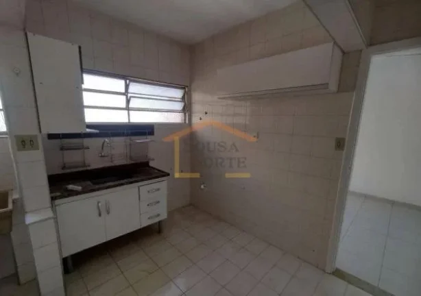 Imagem Apto 1 dormitório, com armários, sala 2 ambientes, banheiro, cozinha, área de serviço. 65m².

E...