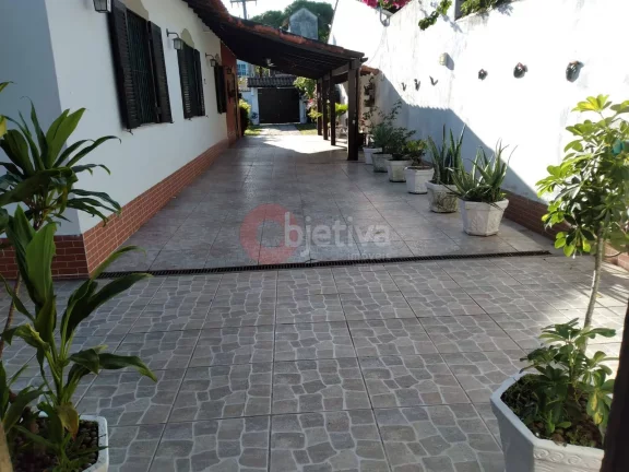 Imagem Casa independente, 4 quartos, Porto do Carro - Cabo Frio