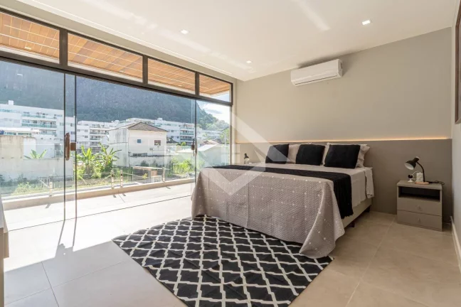 Imagem Casa 4 Quartos, 3 Suítes em Condomínio Fechado | Vargem Pequena | 202m²