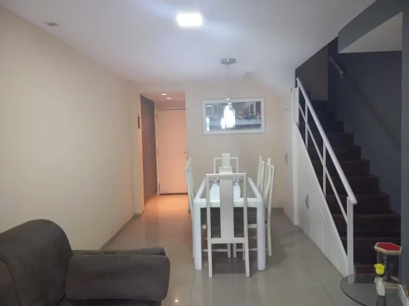 Imagem Cobertura Duplex para Venda em Rio de Janeiro, Praça Seca, 3 dormitórios, 2 banheiros, 2 vagas