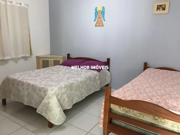 Imagem Casa mobiliada, decorada à venda com 06 suítes, piscina localizada na Quadra Mar na Praia do Estaleiro em Balneário Camboriú.