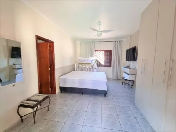 Imagem Casa térrea de alto padrão à venda em Peruíbe, com edícula sendo 2 suítes