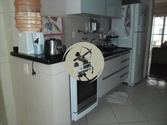 Imagem EXCELENTE APARTAMENTO, PRÓXIMO AO ORQUIDÁRIO A MEIA QUADRA DA PRAIA, 2 VAGAS EM ÓTIMO ESTADO. VIS...