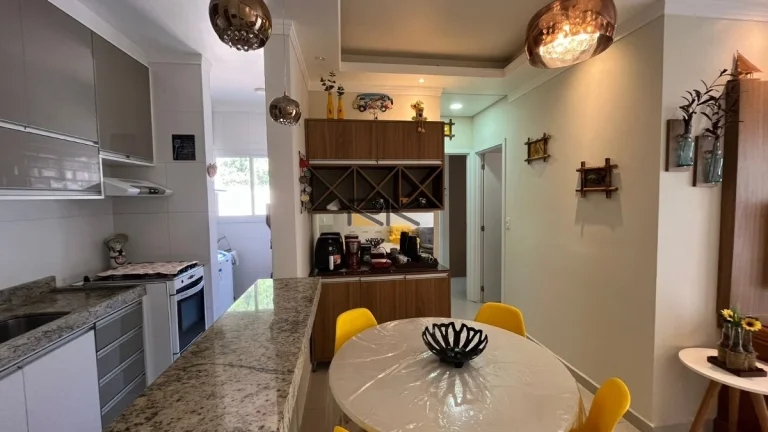 Imagem APARTAMENTO À VENDA COM 2 DORMITÓRIOS SENDO 1 SUÍTE,SALA 2 AMBIENTES