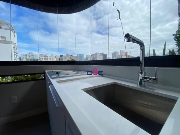 Imagem Apartamento de Alto Padrão com 4 Suítes e 3 vagas demarcadas, Retrofit-Acabamento Impecável na Vila Rica, Santos