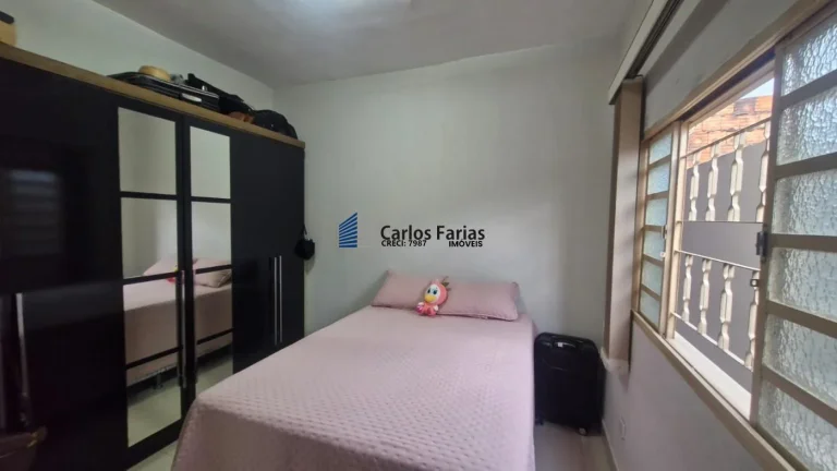 Imagem Casa para Venda em Cidade Ocidental, Centro, 2 dormitórios, 1 suíte, 2 banheiros, 2 vagas