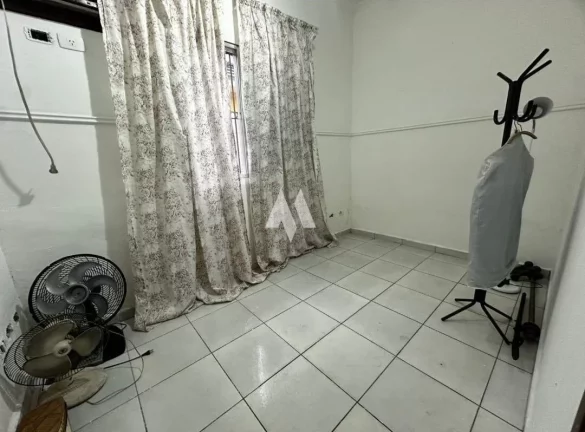 Imagem Casa Isolada à Venda com 3 Dormitórios e Piscina no Bairro Bom Retiro em Santos/SP