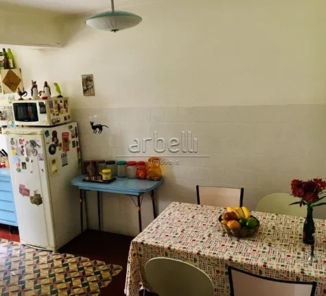 Imagem Casa estilo loft, com 110 m² e área total de 70 m², 01 dormitório, sala dois ambientes, banheiro...