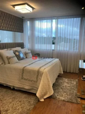 Imagem Sobrado à venda 4 Quartos, 3 Suites, 5 Vagas, Jardim São Caetano, São Caetano do Sul - SP