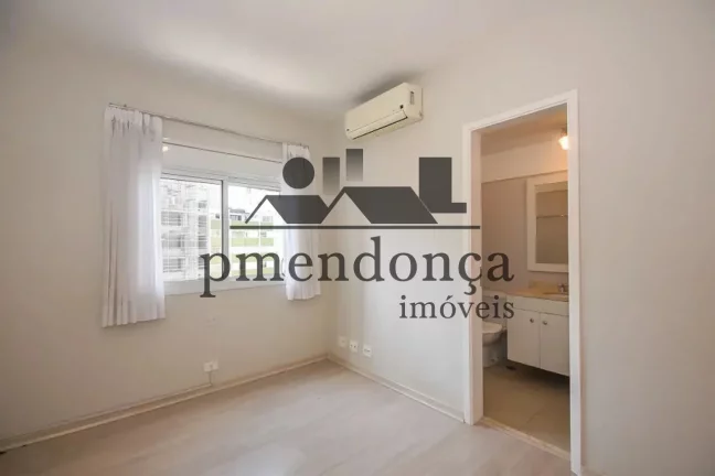 Imagem Apartamento em Pinheiros com 4 quartos (3 suítes) e 4 vagas, 270m²