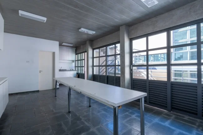 Imagem Casa Comercial Vila Ipojuca - 434M², 8 Banheiros, 3 Vagas, Copa, Cozinha, Quintal.