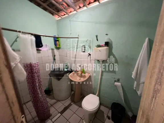Imagem TERRENO COM 2 CASAS, 2 QUARTOS, 1 WC, ÁREA DE SERVIÇO E QUINTAL