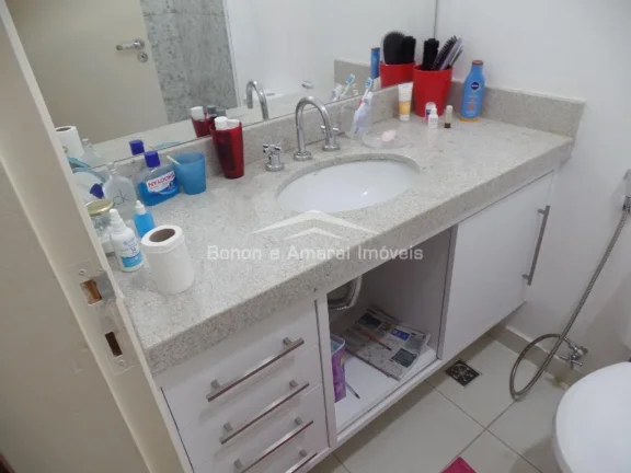 Imagem Casa à venda na Chácara da Barra. 

São duas casas no terreno, totalmente repaginadas
Frente : Ru...