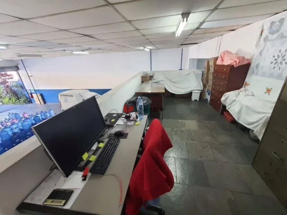 Imagem Casa à venda com 3 Quartos, 3 Suites, 3 Vagas, 751M², Utinga, Santo André - SP