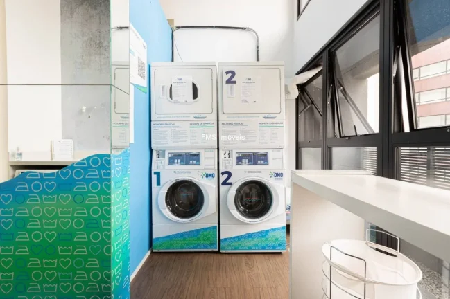 Imagem Studio de luxo à venda na Vila Olímpia, São Paulo-SP: 1 quarto, 1 suíte, 1 sala, 1 banheiro, 1 vaga, 25m². Venha conferir!