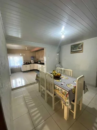 Imagem Casa com 4 dormitórios sendo 1 suíte e 4 vagas de garagem em Jarivatuba | Joinville/SC