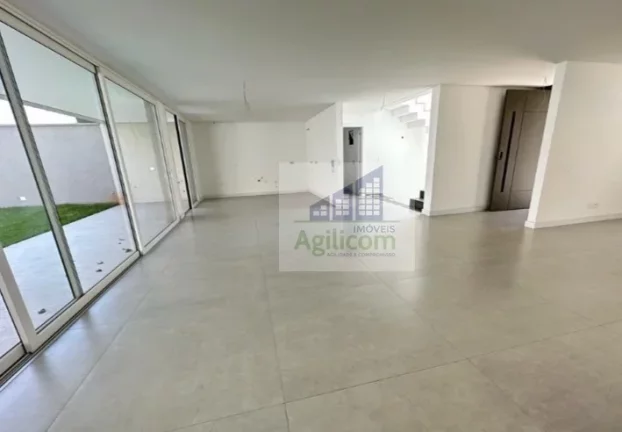 Imagem CASA DE CONDOMÍNIO À VENDA EM CAMPO BELO COM 4 DORMITÓRIOS