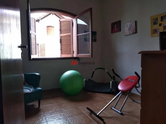 Imagem Sobrado à venda 3 Quartos, 1 Suite, 4 Vagas, 320M², Santa Paula, São Caetano do Sul - SP