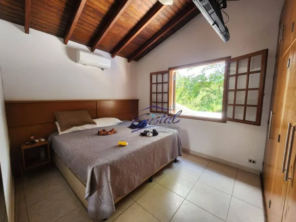 Imagem Casa com 6 dormitórios à venda, 238 m² por R$ 1.300.000,00 - Granja Viana - Cotia/SP