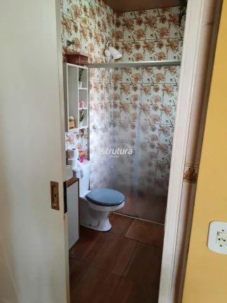 Imagem Linda casa, com jardim e lago artificial