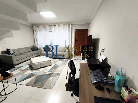 Imagem Casa Espaçosa com Quintal e Churrasqueira – 3 Quartos (1 Suíte) - 2 Vagas