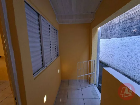 Imagem Casa para alugar, 76 m² por R$ 1.732,00/mês - Medianeira - Porto Alegre/RS
