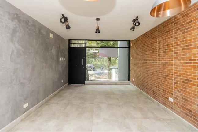 Imagem Oportunidade Casa Comercial na Rua Verbo Divino – O Espaço Ideal para o Seu Negócio!